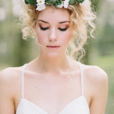 Hochzeit-/Galafrisur mit besonderem Make-Up