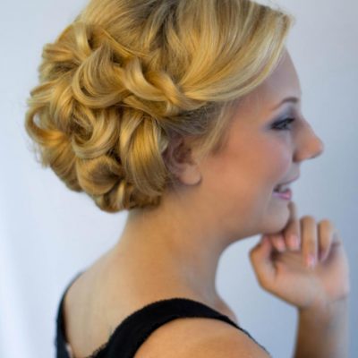 Hochzeit-/Galafrisur mit besonderem Make-Up