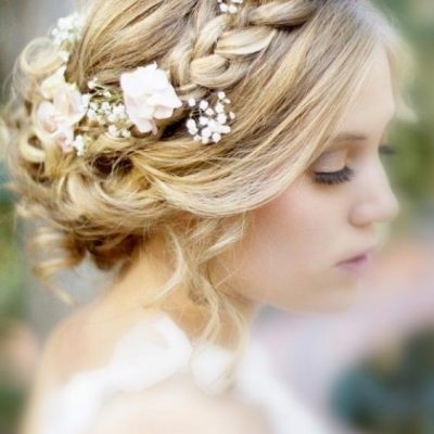 Hochzeit-/Galafrisur mit besonderem Make-Up